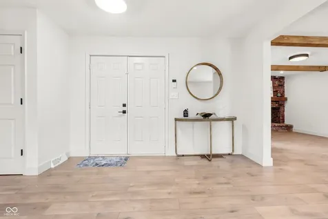 5225 Leone Place Indianapolis IN 46226