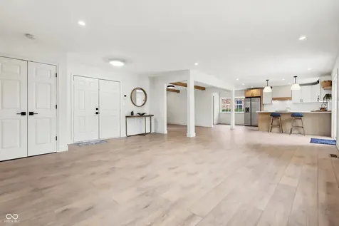 5225 Leone Place Indianapolis IN 46226