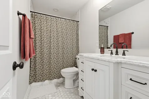 419 W 65th Street Indianapolis IN 46260