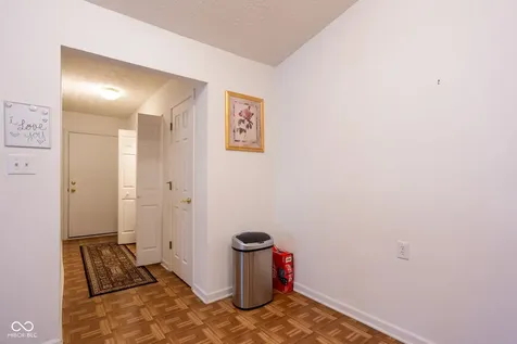 10924 St Petersburg Way Indianapolis IN 46229