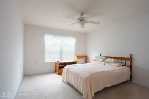 10924 St Petersburg Way Indianapolis IN 46229