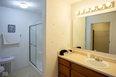 10924 St Petersburg Way Indianapolis IN 46229