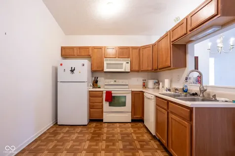 10924 St Petersburg Way Indianapolis IN 46229