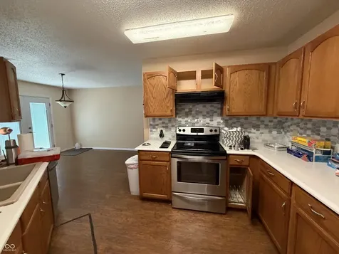 632 Runnymede Court Greenfield IN 46140