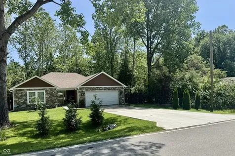 640 Mill Springs Coatesville IN 46121