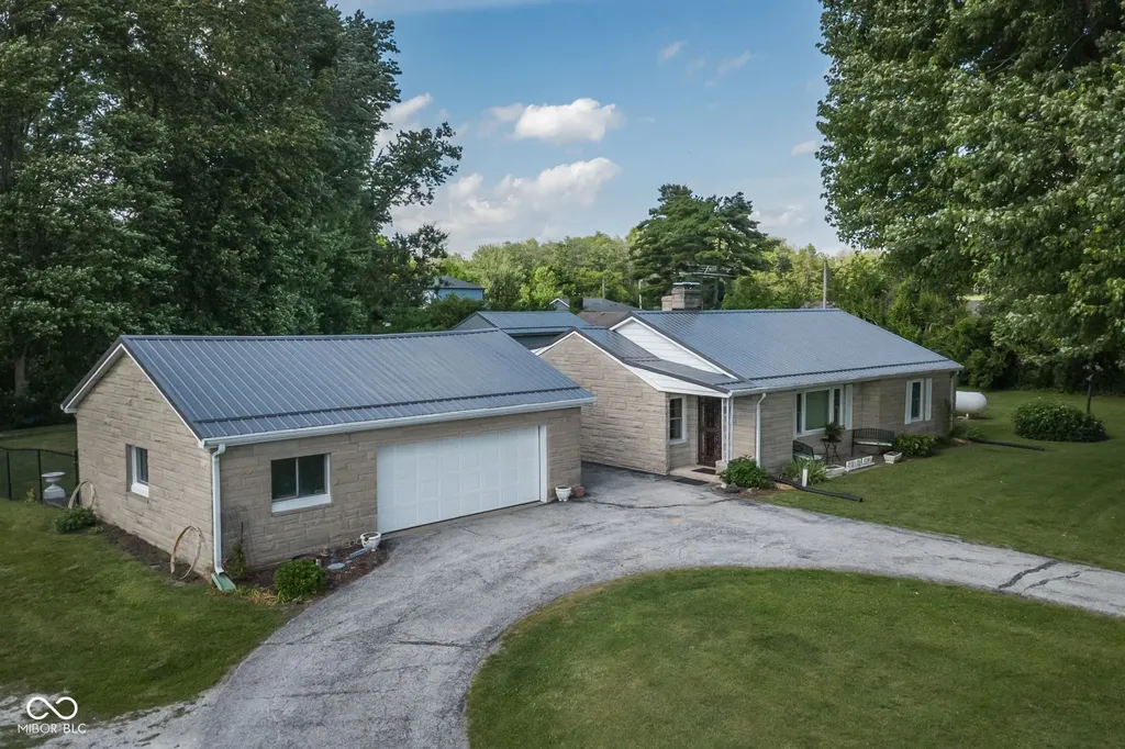 3326 W Us Highway 36 Danville IN 46122
