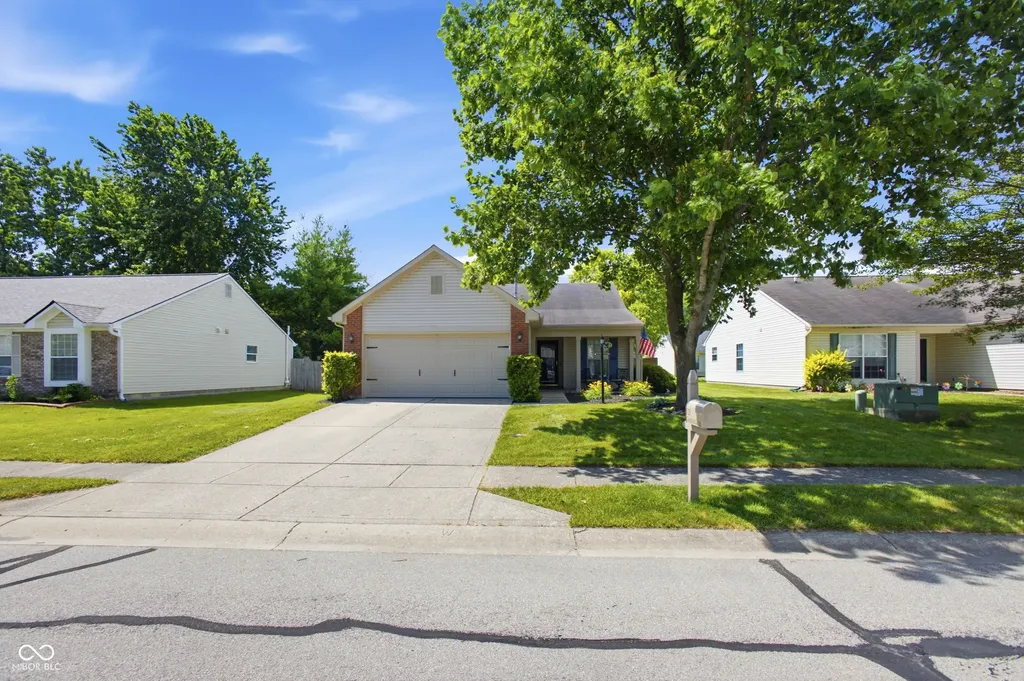 725 Chestnut Lane Brownsburg IN 46112