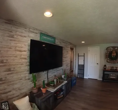 324 Sleepy Lane Attica IN 47918