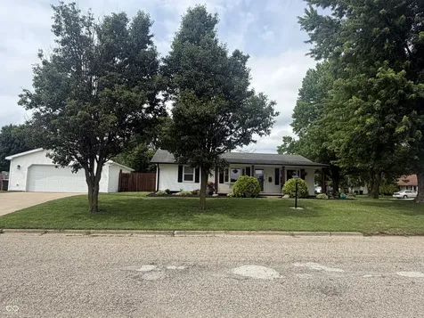 324 Sleepy Lane Attica IN 47918