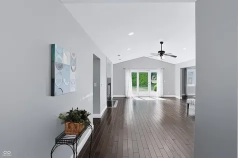 3852 Premier Drive Columbus IN 47203