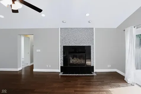3852 Premier Drive Columbus IN 47203