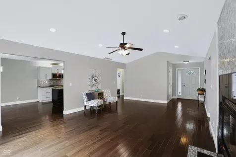3852 Premier Drive Columbus IN 47203