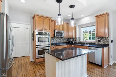 12584 Elgin Court Fishers IN 46037