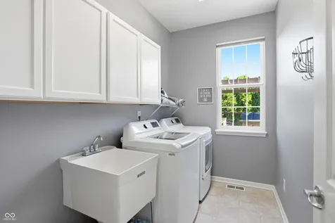 12584 Elgin Court Fishers IN 46037