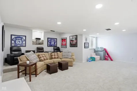 12584 Elgin Court Fishers IN 46037