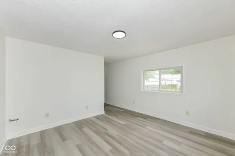 402 W Monroe Street Alexandria IN 46001