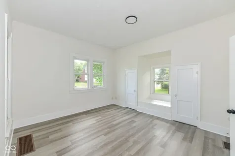 402 W Monroe Street Alexandria IN 46001
