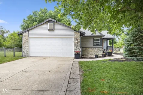 8536 Friendship Lane Indianapolis IN 46217