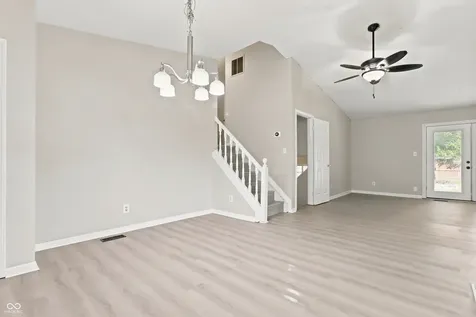 8536 Friendship Lane Indianapolis IN 46217