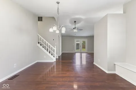 8536 Friendship Lane Indianapolis IN 46217