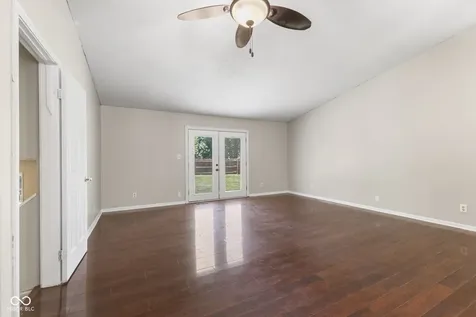 8536 Friendship Lane Indianapolis IN 46217