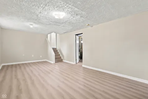 8536 Friendship Lane Indianapolis IN 46217