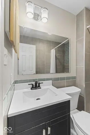 8536 Friendship Lane Indianapolis IN 46217