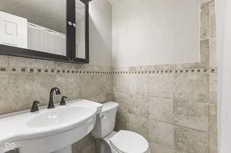 8536 Friendship Lane Indianapolis IN 46217