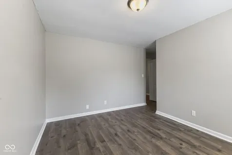 8536 Friendship Lane Indianapolis IN 46217