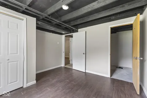 8536 Friendship Lane Indianapolis IN 46217