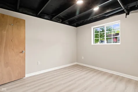 8536 Friendship Lane Indianapolis IN 46217