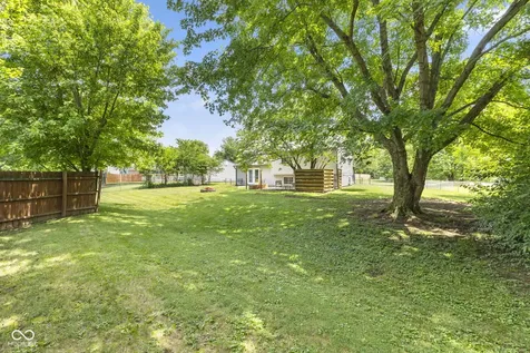 8536 Friendship Lane Indianapolis IN 46217