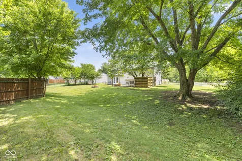 8536 Friendship Lane Indianapolis IN 46217