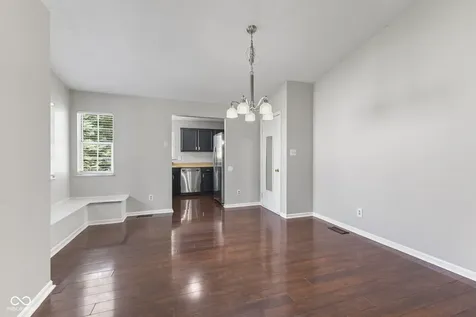 8536 Friendship Lane Indianapolis IN 46217