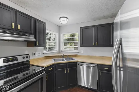 8536 Friendship Lane Indianapolis IN 46217