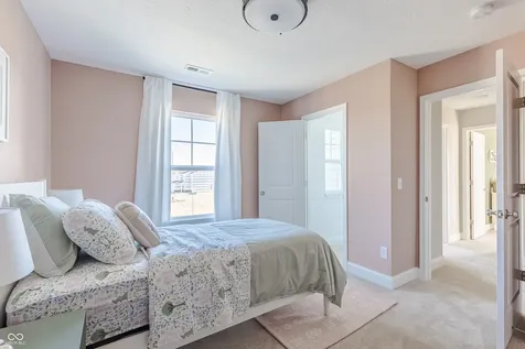 1854 Twelve Oaks Drive Shelbyville IN 46176