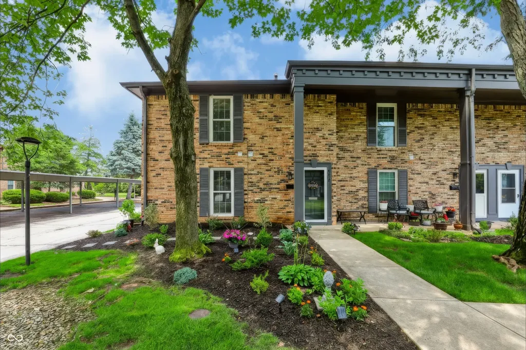 4212 Dahlia Indianapolis IN 46220