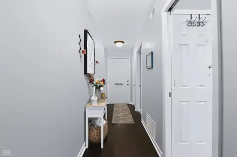 4212 Dahlia Indianapolis IN 46220