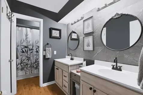 4212 Dahlia Indianapolis IN 46220