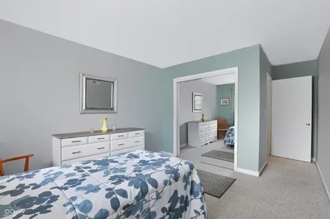4212 Dahlia Indianapolis IN 46220