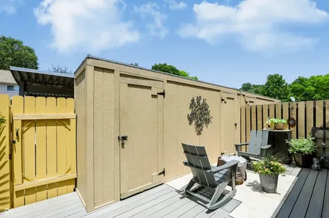 4212 Dahlia Indianapolis IN 46220