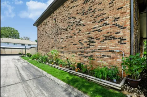 4212 Dahlia Indianapolis IN 46220