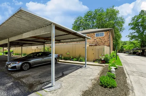 4212 Dahlia Indianapolis IN 46220