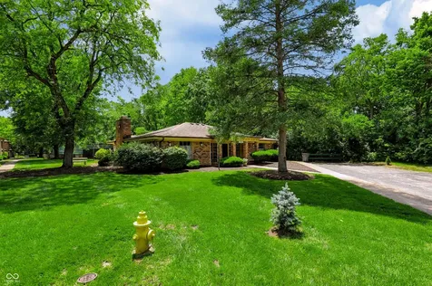 4212 Dahlia Indianapolis IN 46220