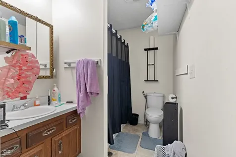 5308 5310 Hemlock Muncie IN 47306