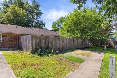 5308 5310 Hemlock Muncie IN 47306