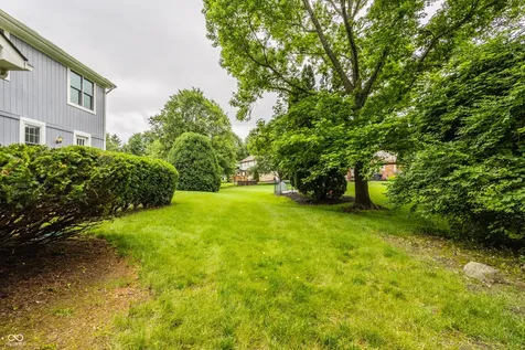 30 Cedar Mill Court Zionsville IN 46077