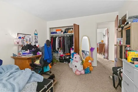 5304 5306 Hemlock Muncie IN 47304