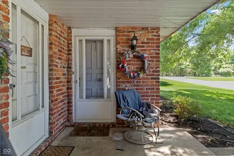 5304 5306 Hemlock Muncie IN 47304