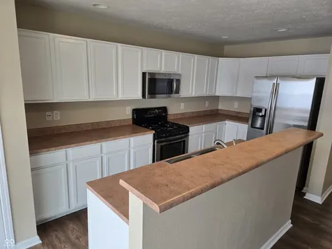 8005 Harshaw Drive Indianapolis IN 46239